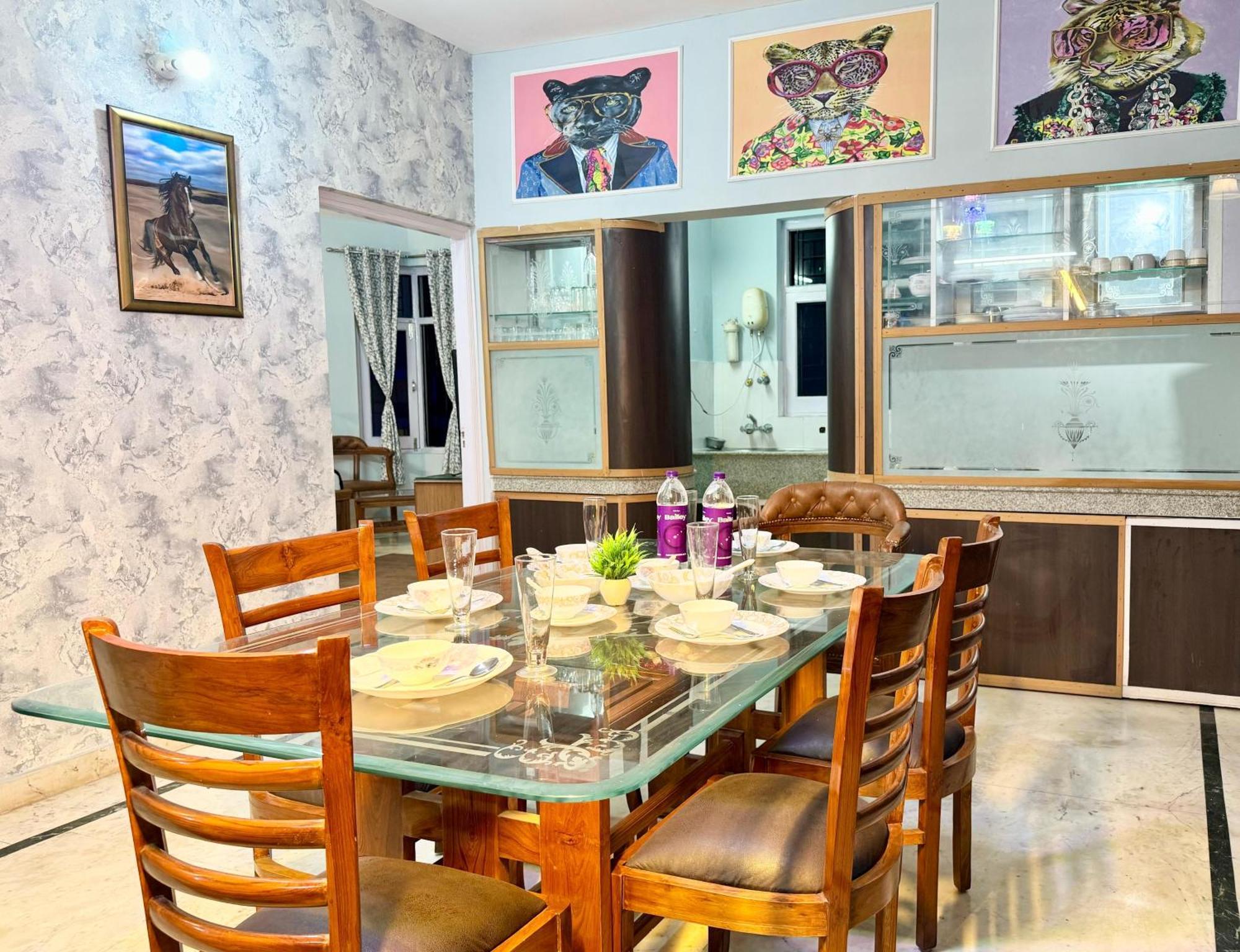 Family Suit Kasauli Exterior foto
